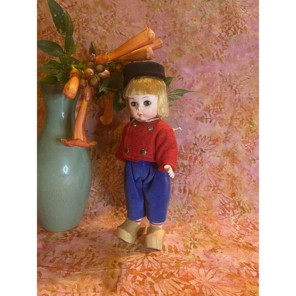 Madame Alexander Doll Netherlands Boy #577 In Box 8" 1980s International Dolls - Picture 1 of 7